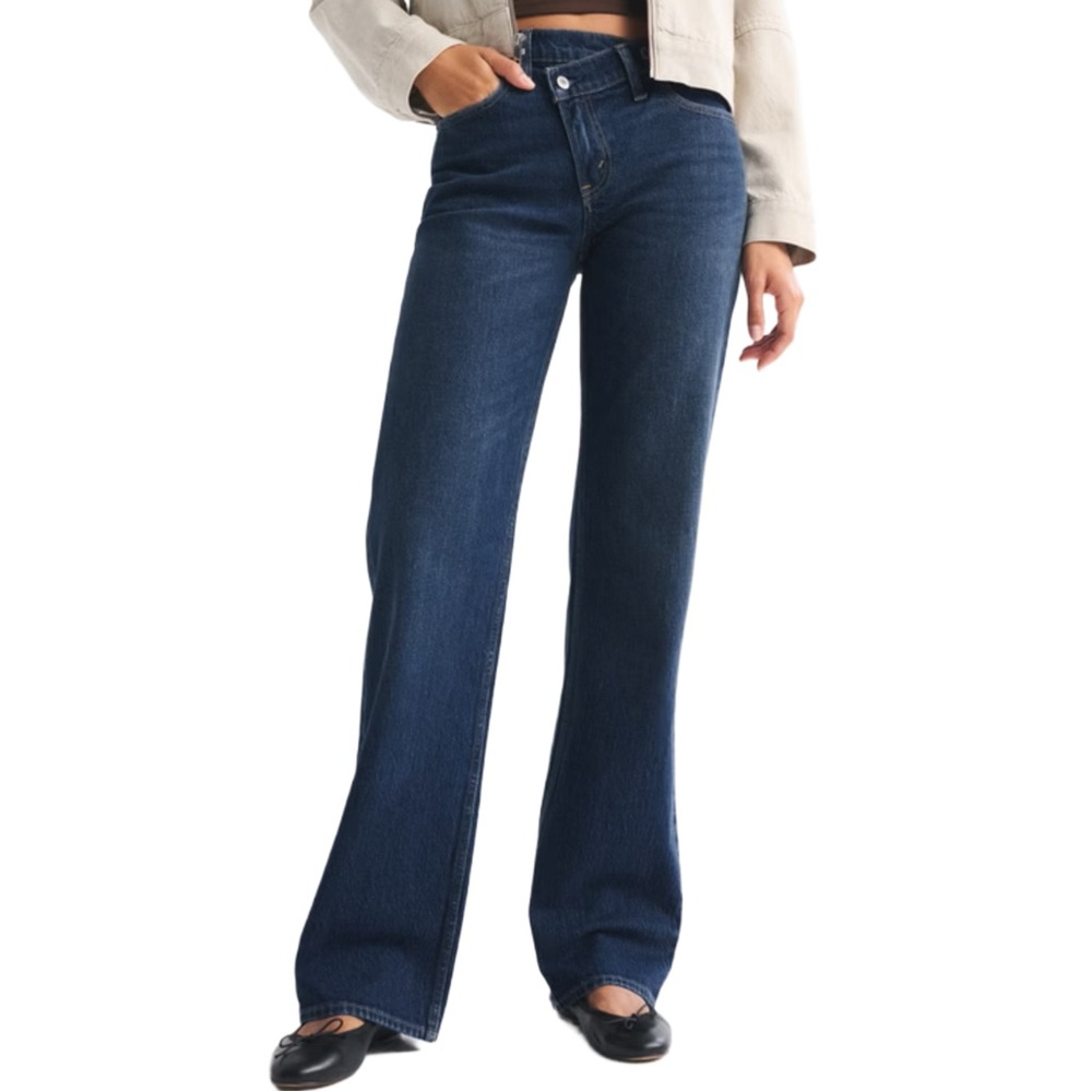 Abercrombie & Fitch High Rise 90s Relaxed Crossover Waistband Jean